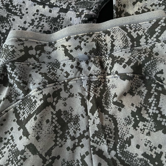 Joy lab sweat set. Distressed gray and black color. Size XS/S. - Picture 9 of 9